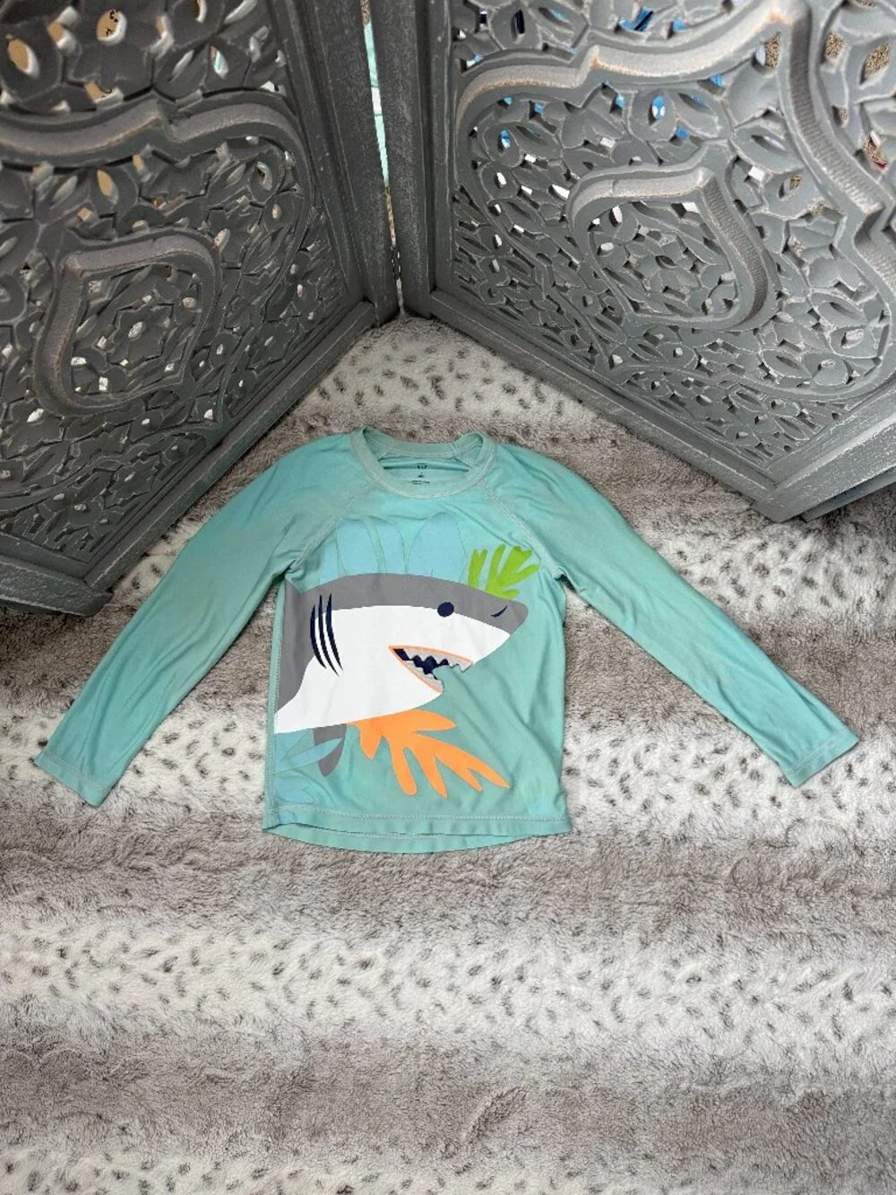 Baby GAP long sleeve rashguard boys 4T 3D shark tropical beach summer vacation